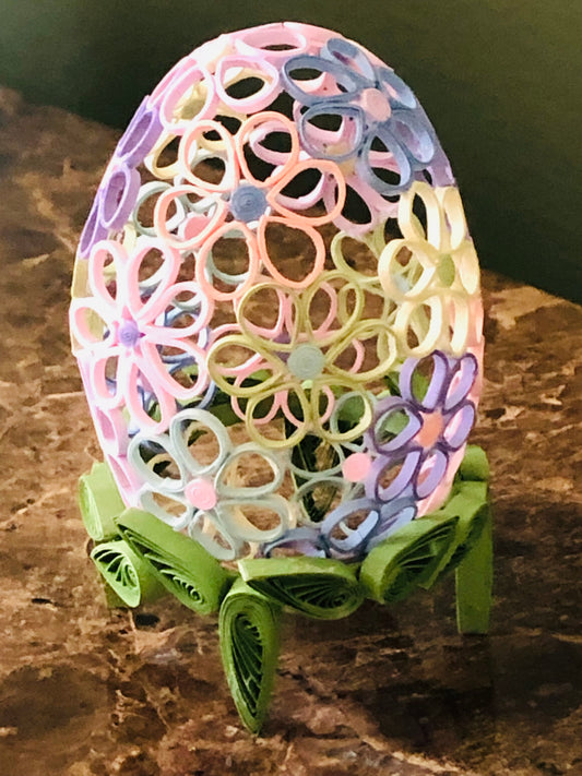 Hallow Egg in Art of Paper Quilling