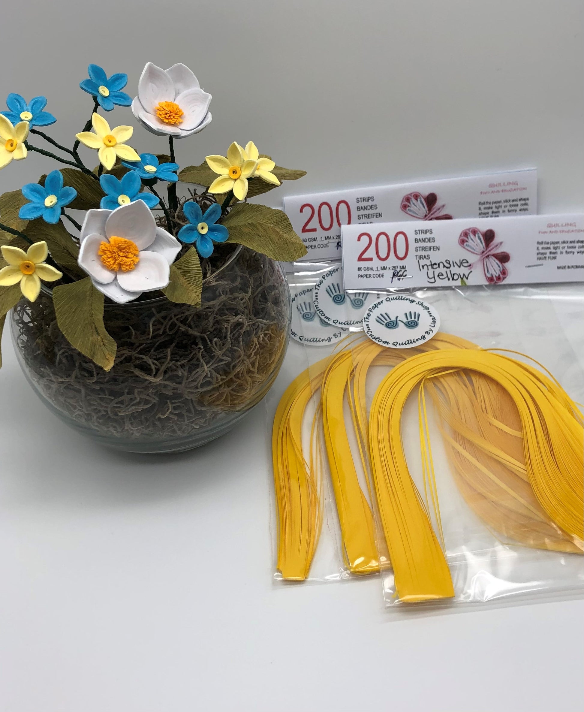 Beginning 1mm Quilling KIT (Includes 2 tools, 1900 1mm strips and